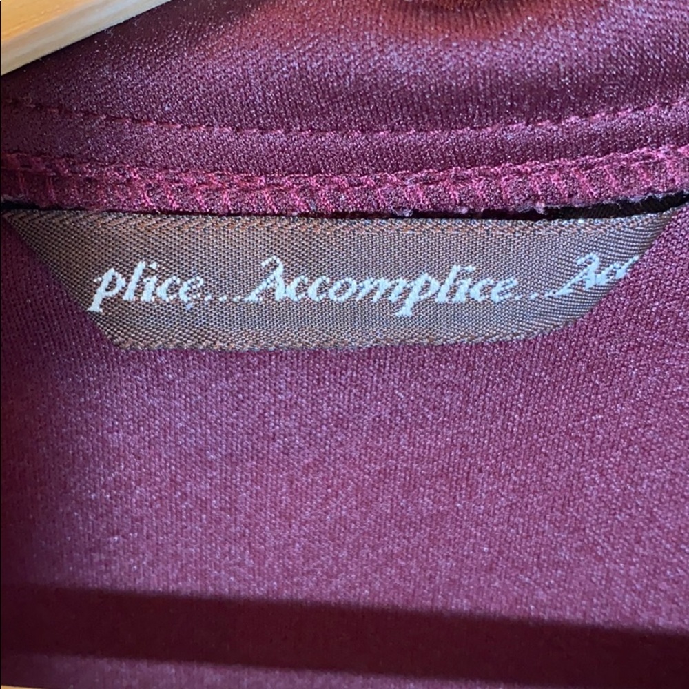 Accomplice Top - Picture 2 of 3